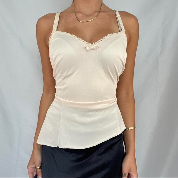 y2k cream lace cami tank - Picture 3 of 4
